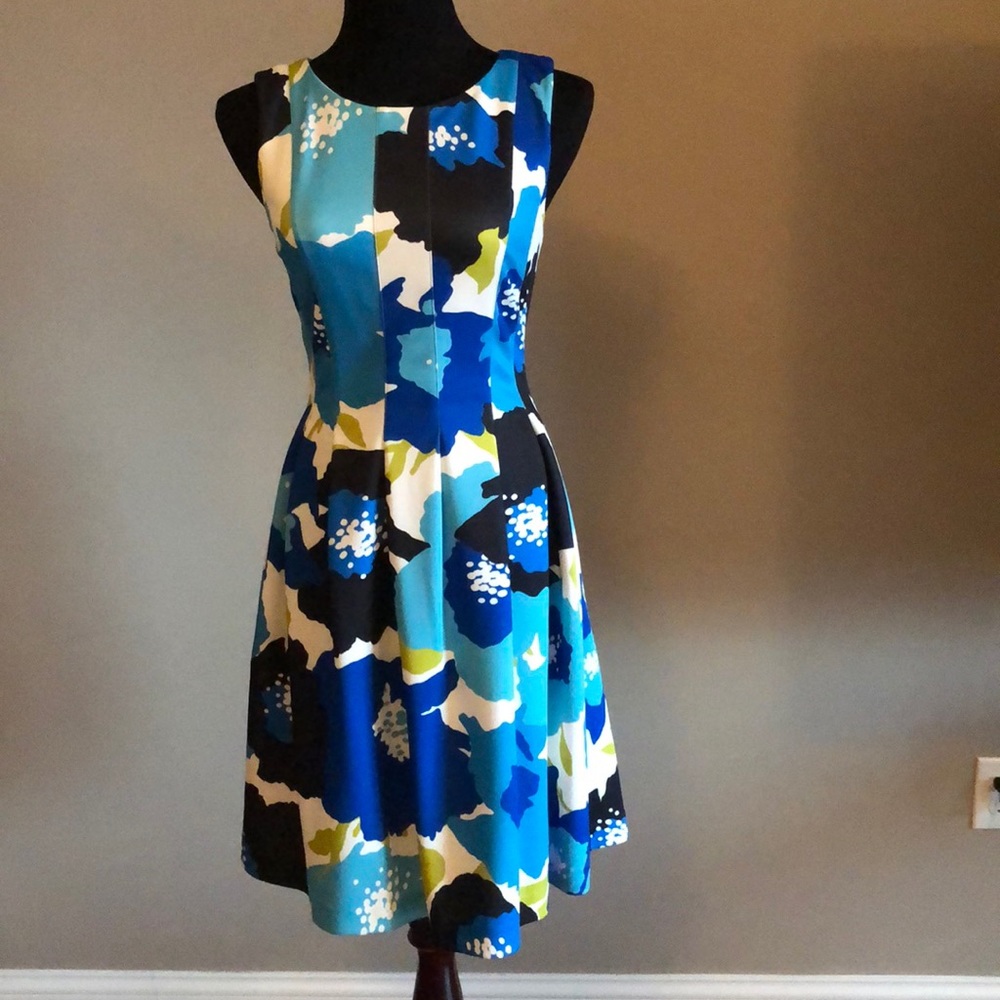 Floral dress size 6